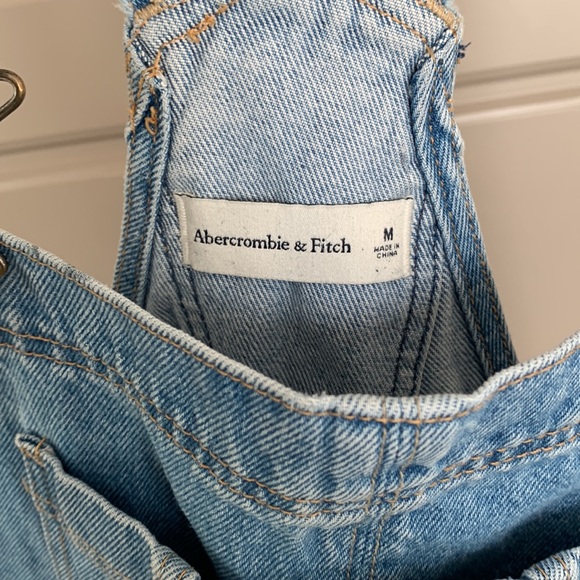 ABERCROMBIE DENIM OVERALLS MEDIUM - Picture 3 of 5